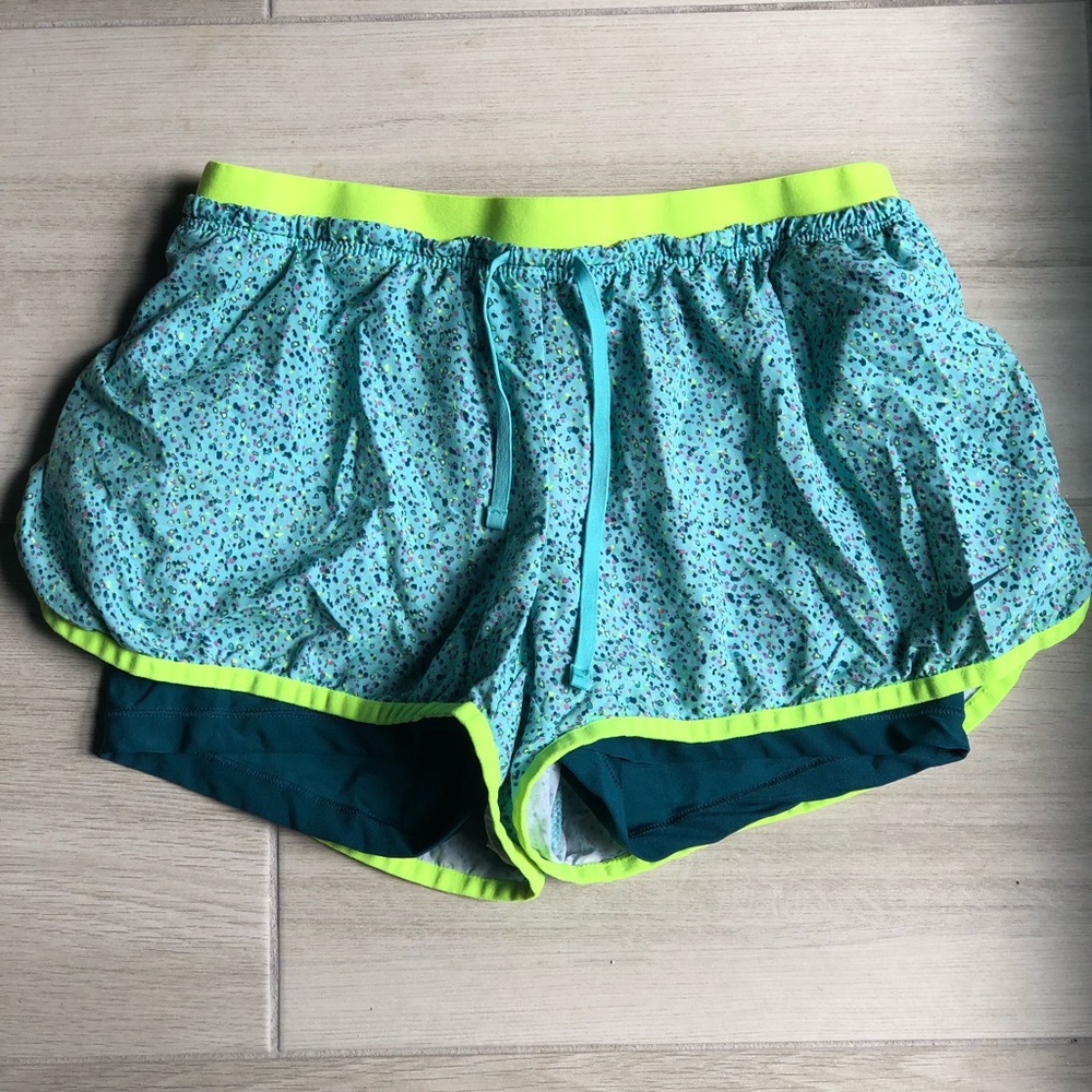 Sports shorts!!! Nike Size Small